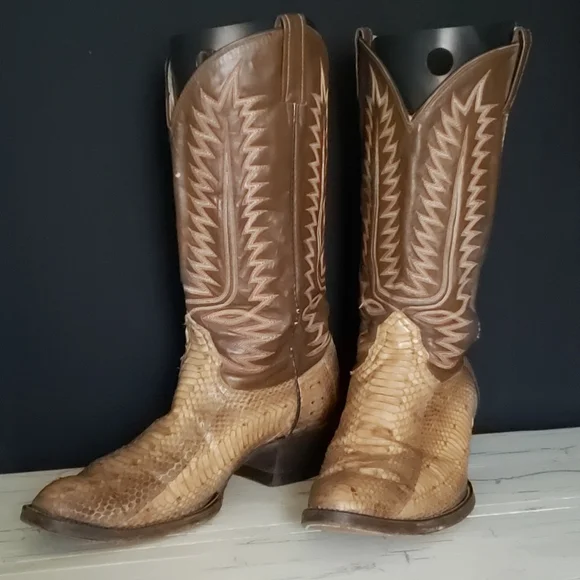 Cowtown Back-Cut Python Snakeskin Cowboy Boots in Men's size 12 D - Picture 4 of 17